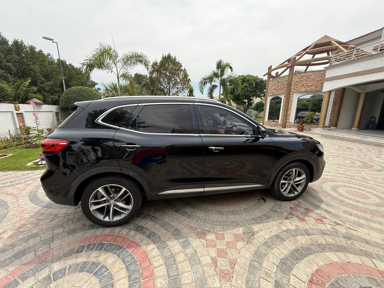 MG HS 2.0T AWD 2022